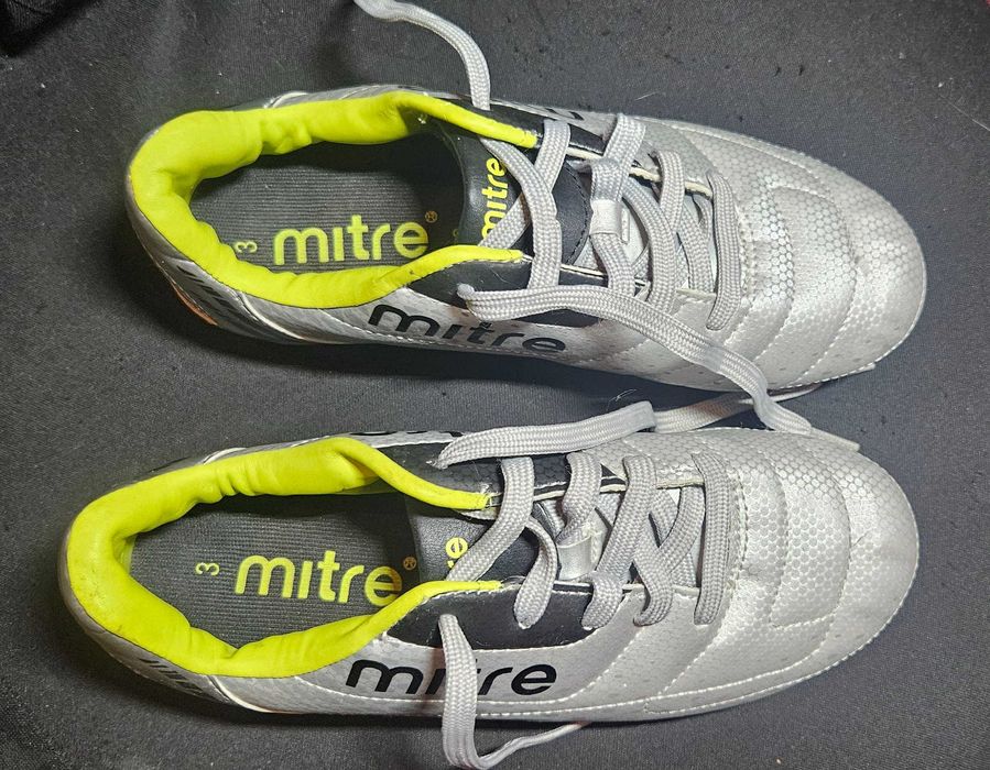 Детски футболни обувки, бутонки , номер 35.5