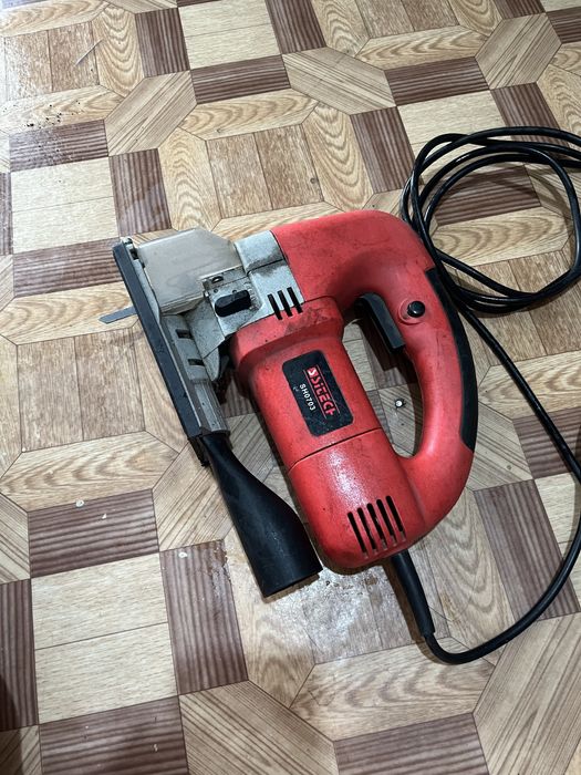 Лобзик по дереву