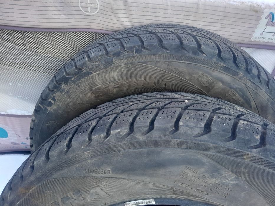 Продам 2покрышки