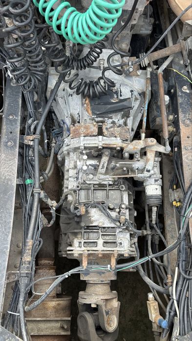 ИСУЗУ 2008 ТЯГАЧ сотилади 8 та 150 талик гази бор