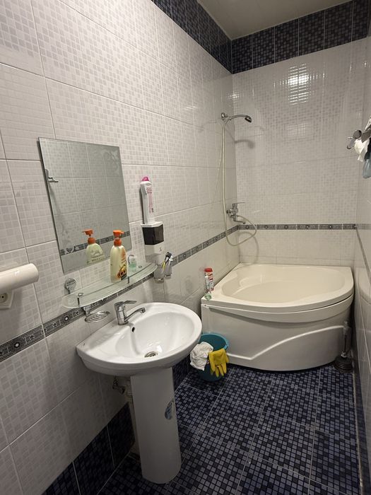 Продается квартира под офис в Дружбе Народов
