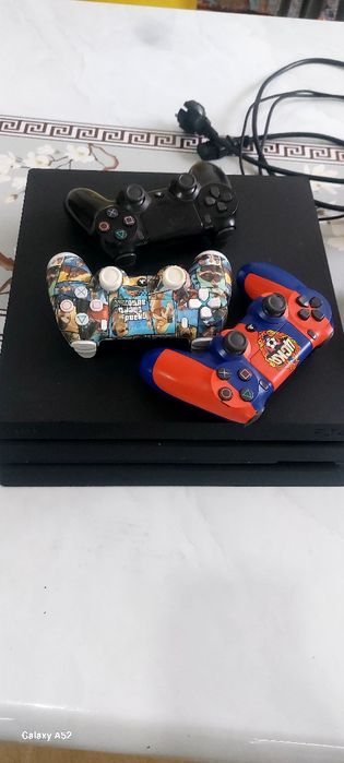 PlayStation 4 Pro + VR комплект + 3 геймпада