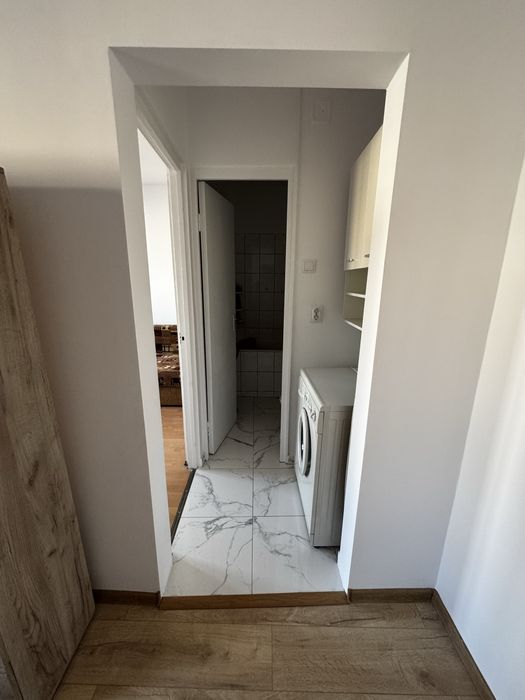 Apartament 3 camere, renovat, cu centrală proprie – Deva