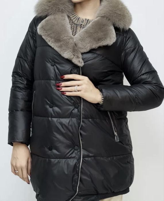 Продам куртку - носила один сезон !