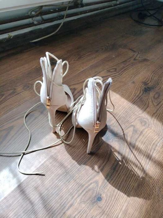 pantofi stilleto