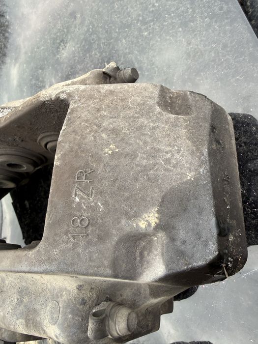 Предни спирачни  апарати VW touareg Audi Q7 18 ZR