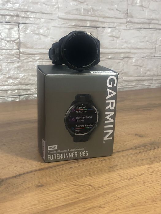 Часы Garmin Forerunner 965