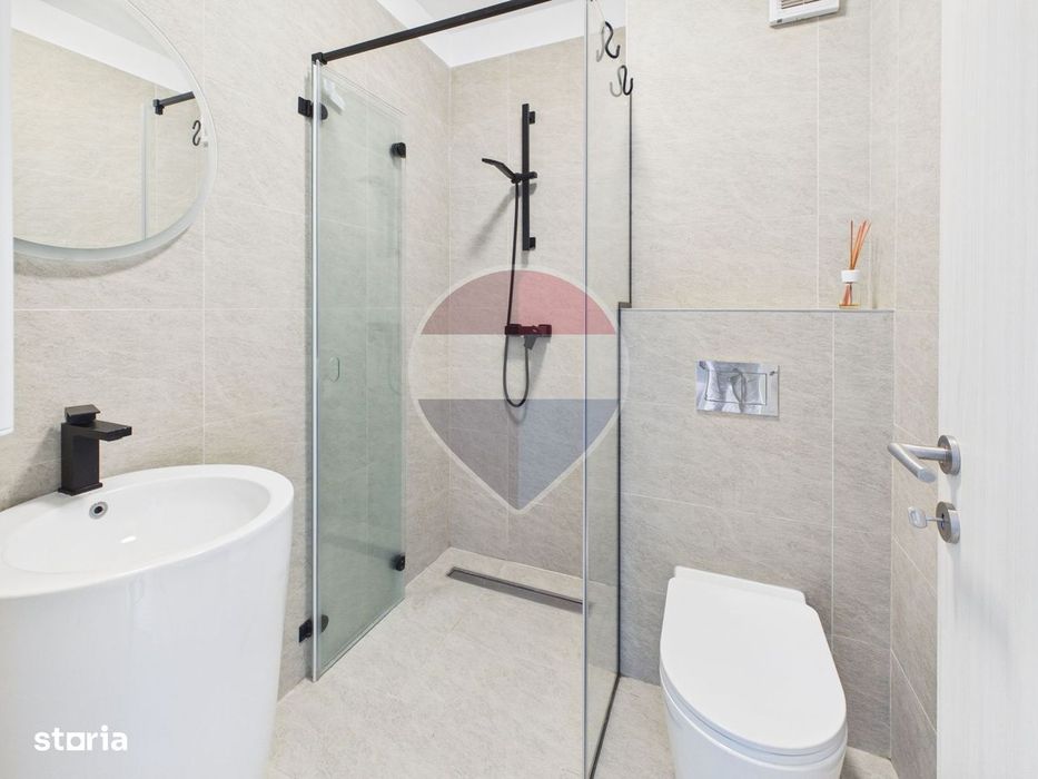 Apartament cu 3 camere de vânzare cu parcare subterana, nemobilat