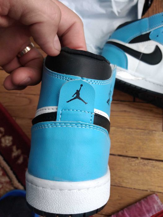 Adidasi noi- NIKE JORDAN 1