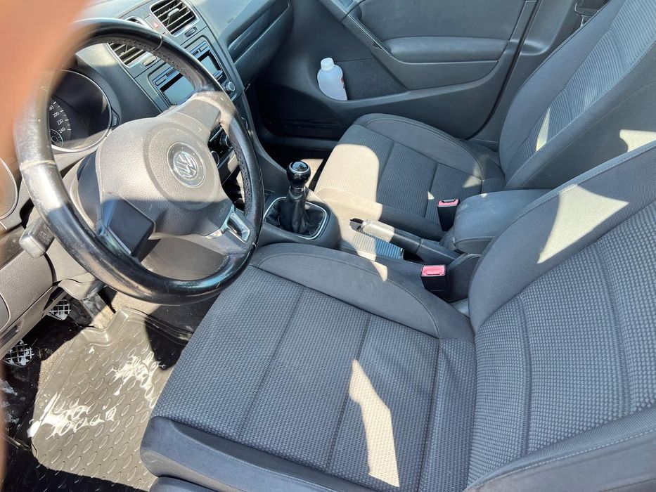 De vanzare volkswagen golf 5