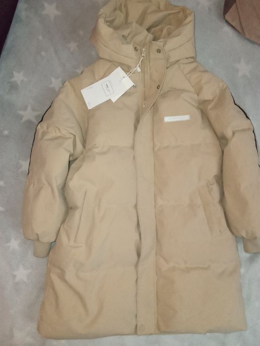 Продам куртку на рост 158