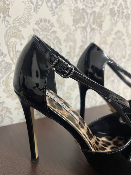 Женские туфли, 39 размер