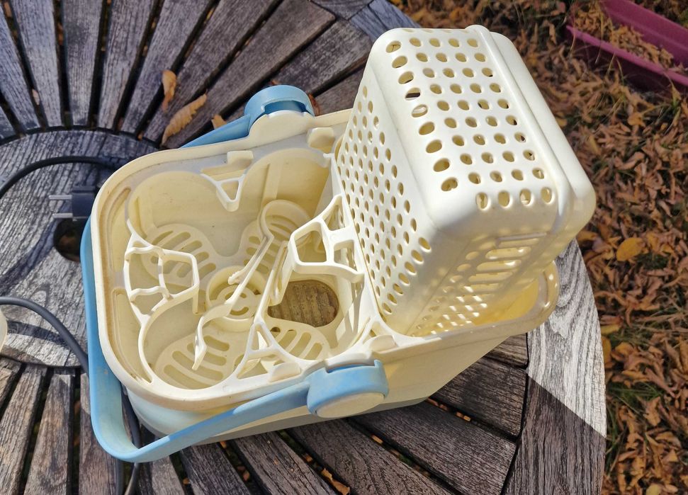 Aparat sterilizat biberoane Chicco