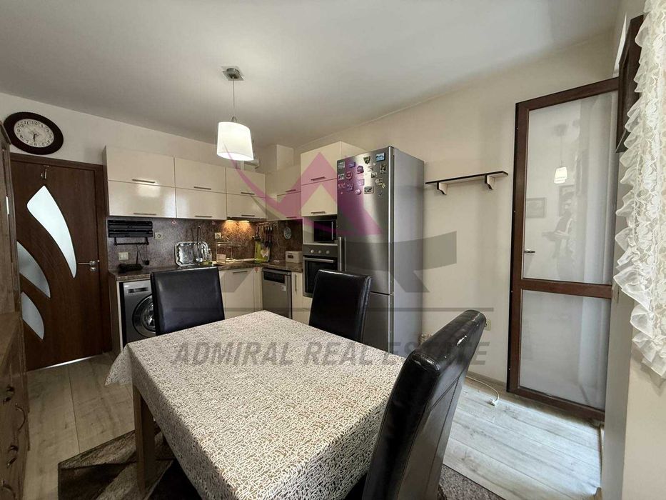 Двустаен-Лятно кино -Паркомясто