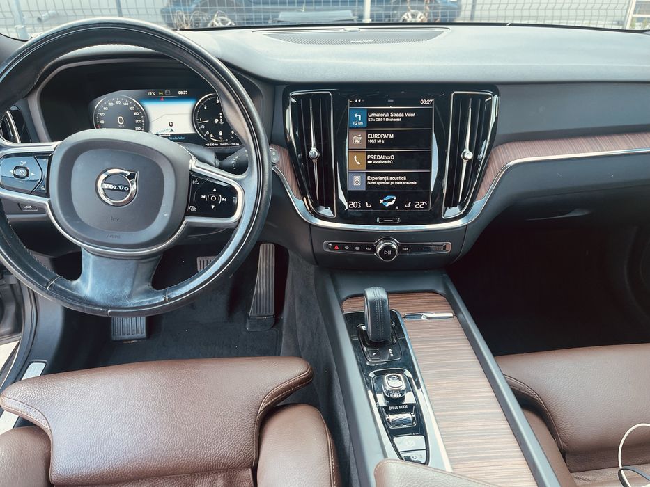 VOLVO V60 4x4 Cross Country B4 MHEV 2021