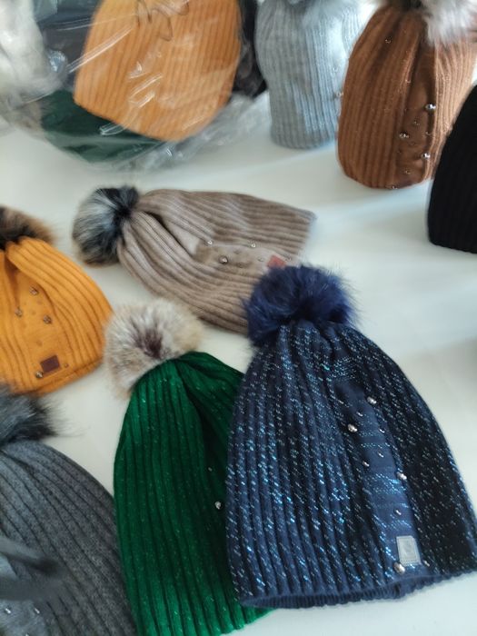 зимни шапки на едро