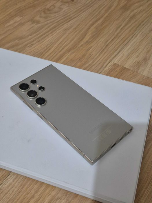 Продам Samsung S24 Ultra 256 gb