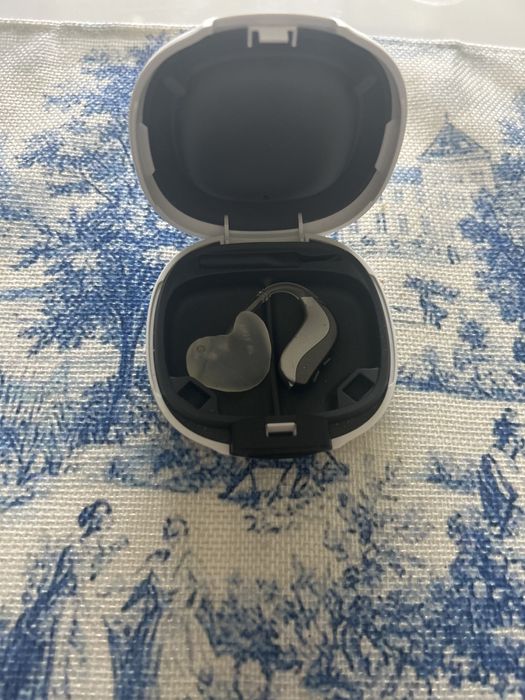 Слухов апарат ,лесен за употреба