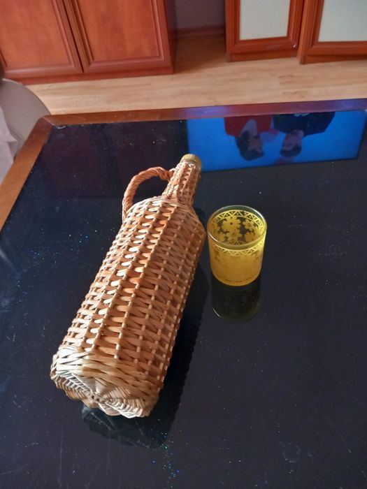 Плетена дамаджанка за ракия