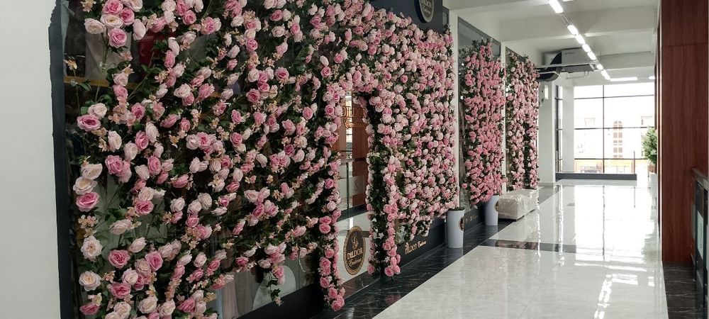 Sun'iy gullar va daraxtlar. Turli xildagi dekor xizmatlari.