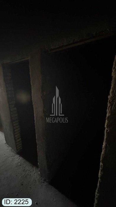 kritiy tarafda 3 xona karobka kvartira sotiladi №2225