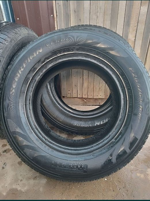 Продам резину 265/65/17 пирелли