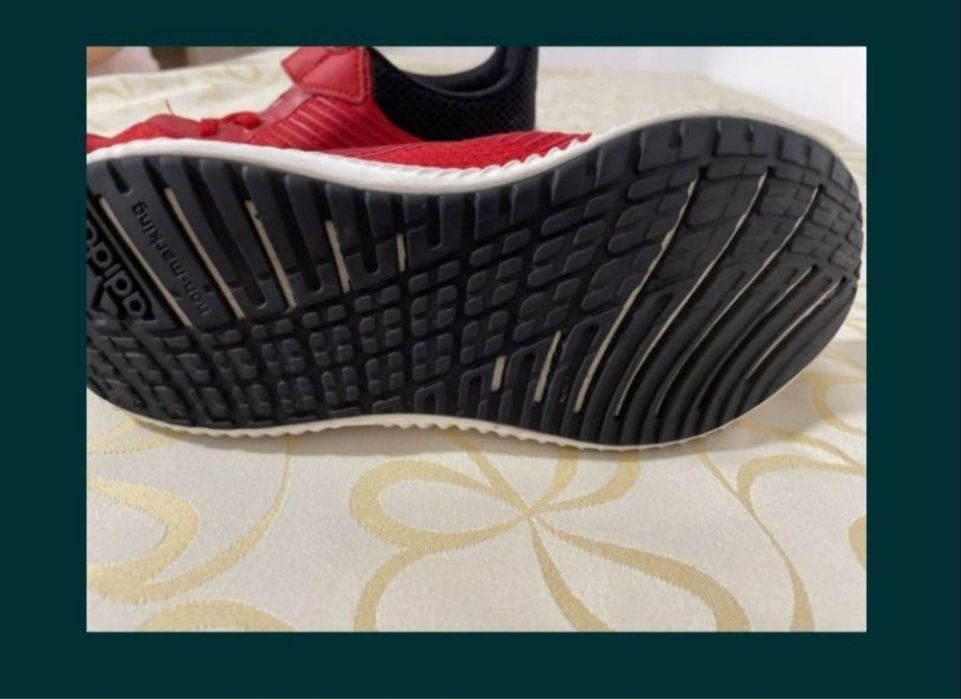 Adidași Adidas nr 36 si nr 34(rosu)