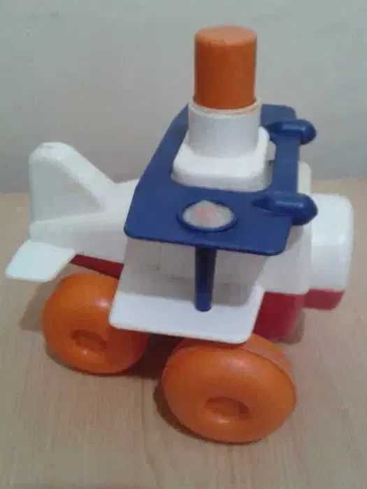 Jucarie avion perioada comunista