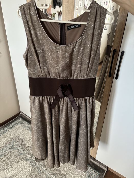 Продам платье б/у