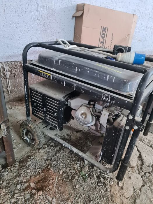 Генератор,220в DMG-750