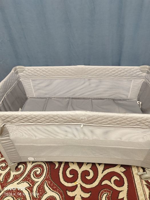Кровать-манеж новый