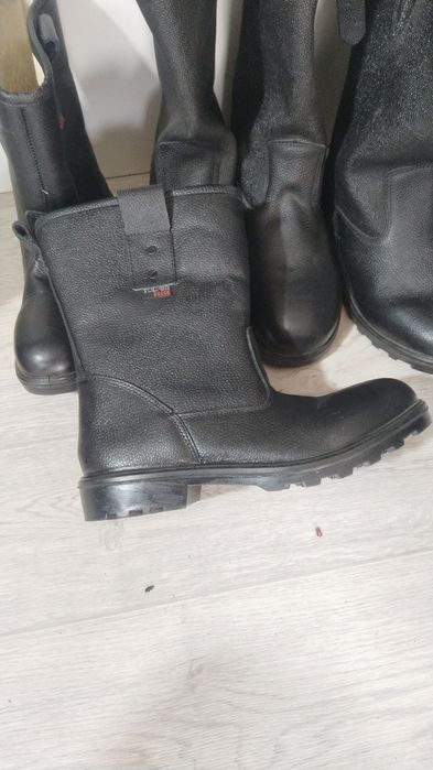 Кирзовыйе сопоги.