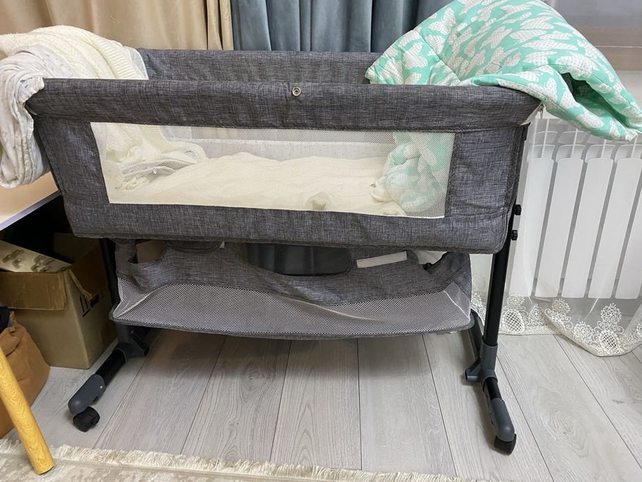 Почти новая кроватка