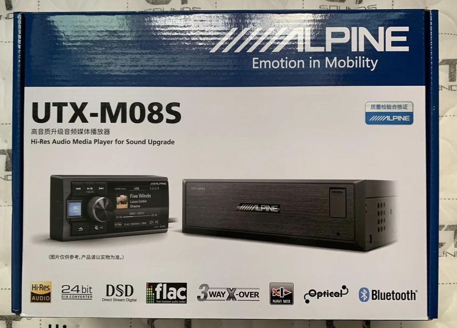 Alpine UTX-M08S Цифровой медиаплеер высокого разрешения