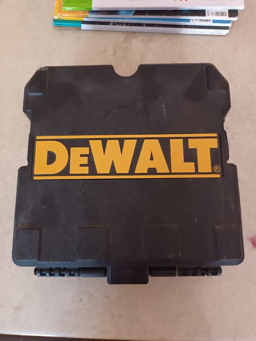 Лазер Dewalt         .