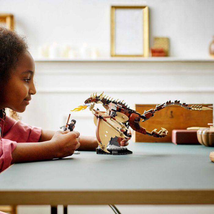 Lego Harry Potter 76406 – Dragonul Tintat Maghiar - NOU sigilat