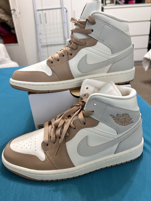 Nike Air Jordan 1 Mid marimea 40