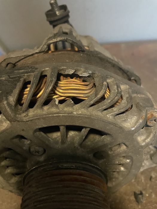 Динамо/алтернатор зa subaro outback/ субаро оутбак 2.0 d