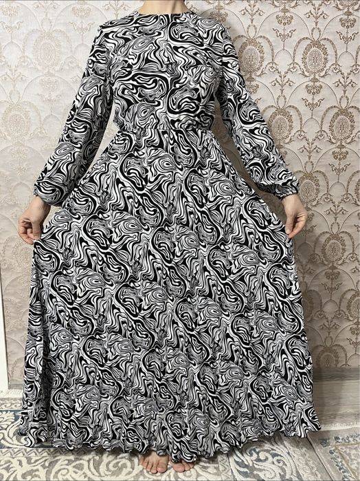 Продам 2 красивых платья