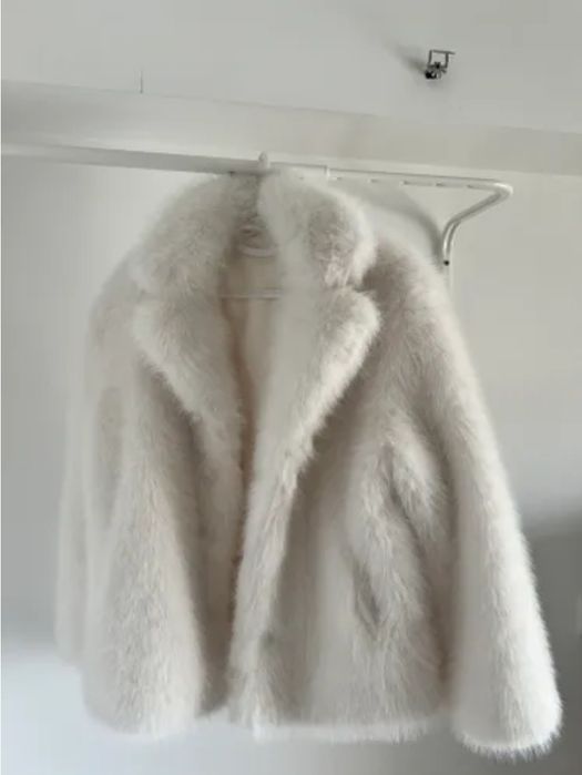 Шуба белая 44-48