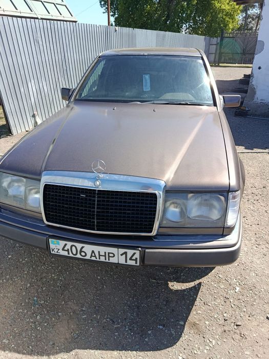Продам мерс 124 объем 2.3