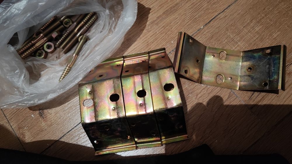 Уголки для стола