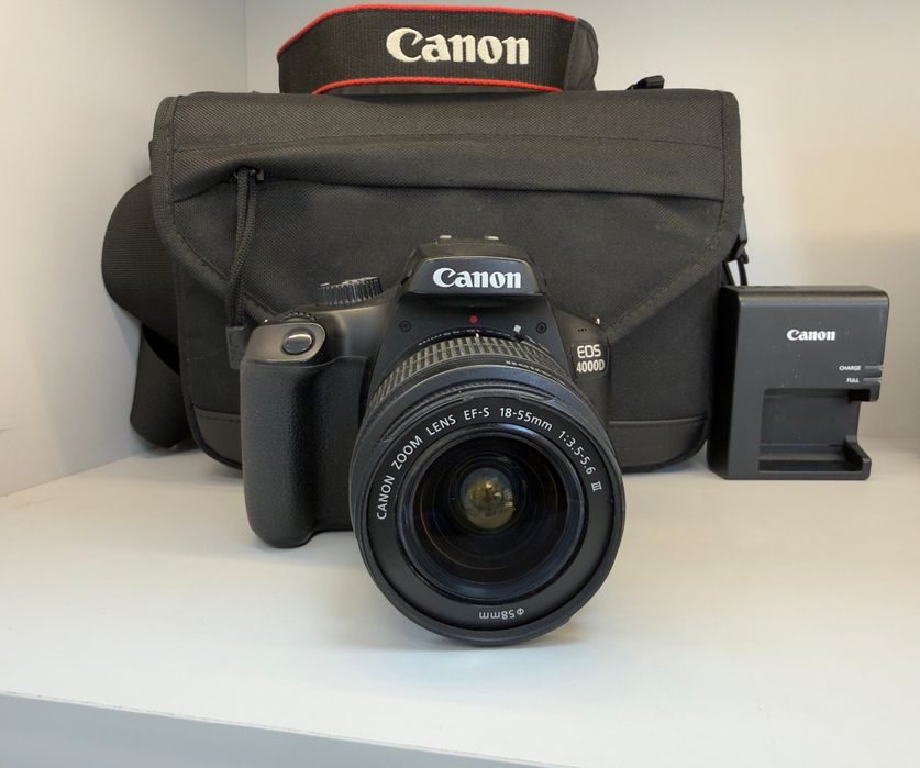 DSLR Canon EOS 4000D + Obiectiv 18-55, Wi-Fi, FullHD