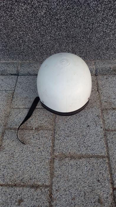 Продавам моторни каски