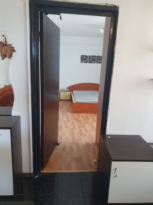 Proprietar vând apartament 2 camere Luica