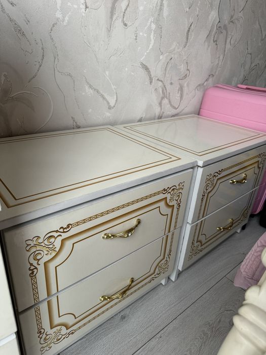 Комод с зеркалом, 2 тумбы