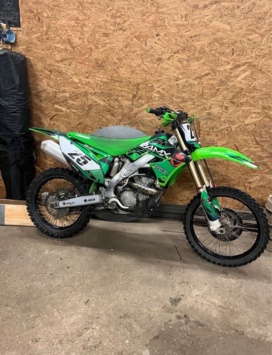 Vând kawasaki KXF 250