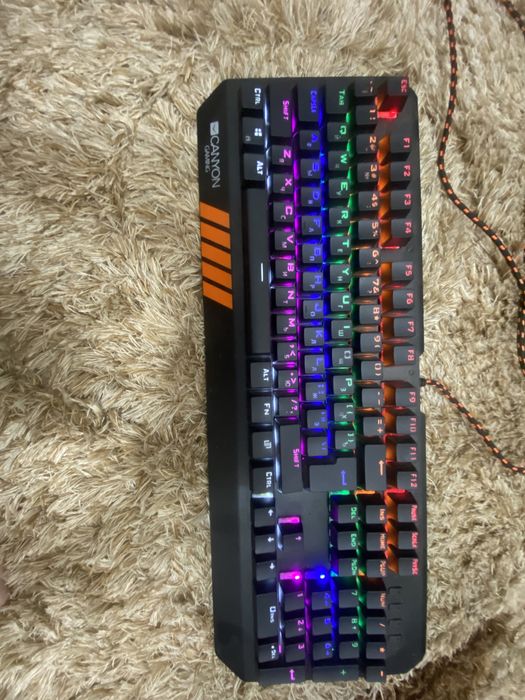 Продам клавиатуру игровую