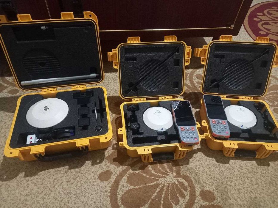 Sotiladi: CHCNAV GNSS to‘liq komplekt