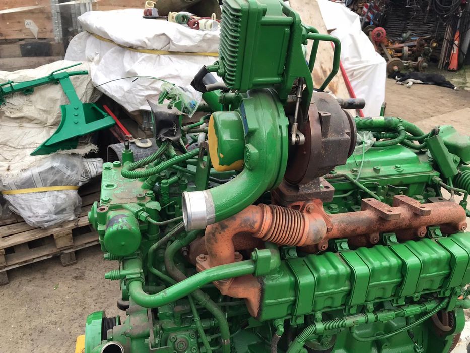 Motor JohnDeere aproape Nou